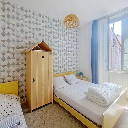 Maison De T3 Avec Cour Proche Port Et - D'olonne - Fr-1-331-72 Les Sables-dʼOlonne