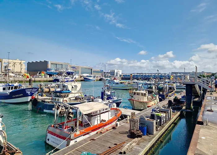 Maison De T3 Avec Cour Proche Port Et - D'olonne - Fr-1-331-72 度假居 *