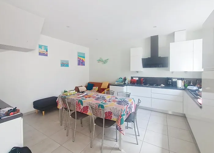 度假居 Maison De T3 Avec Cour Proche Port Et - D'olonne - Fr-1-331-72 莱萨布勒-多洛讷